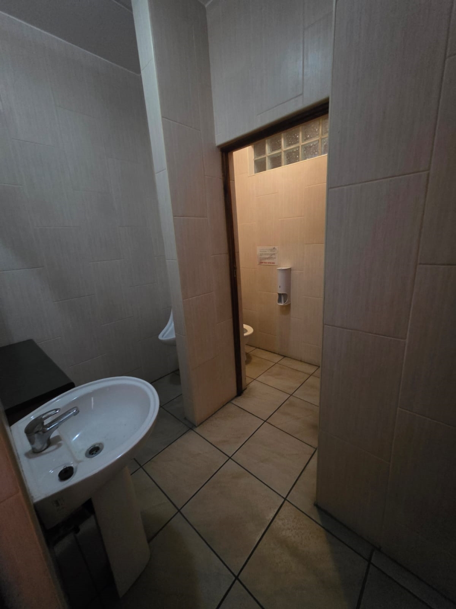 To Let Commercial Property for Rent in Vaalpark Free State